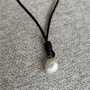 Elegant Pearl Pendant Necklace